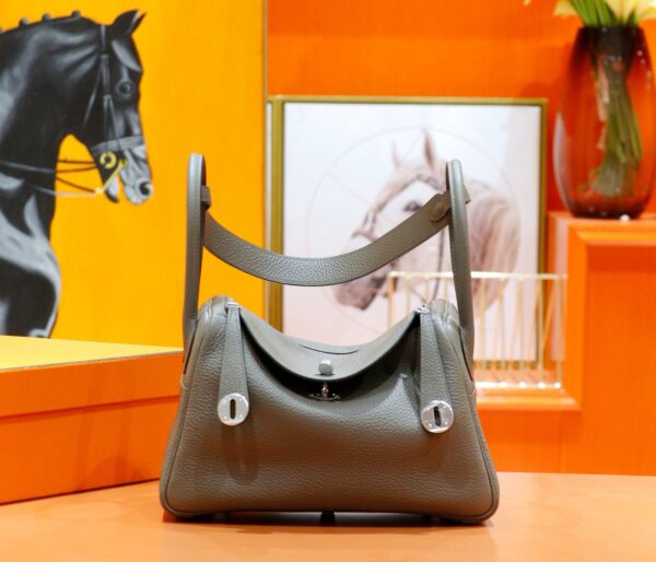 DR96 Factory Lindy Togo Leather Medium Grey Silver Hardware 26cm Full Handmade