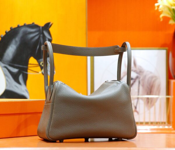 DR96 Factory Lindy Togo Leather Medium Grey Silver Hardware 26cm Full Handmade